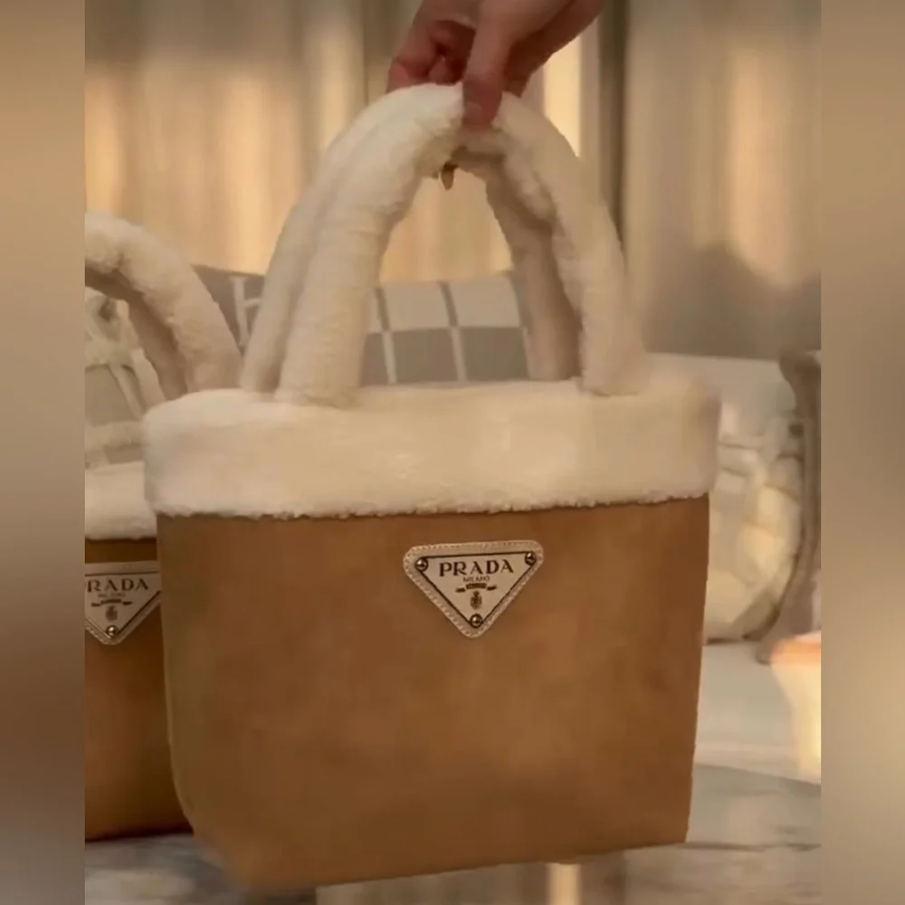 Tan and Cream Women's Bag - Picture 2 of 4